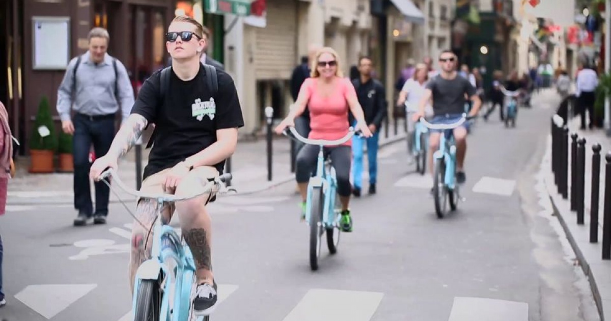 Oops the purpose Silver Tur cu bicicleta in cartiere renumite din Paris - Travel Mood